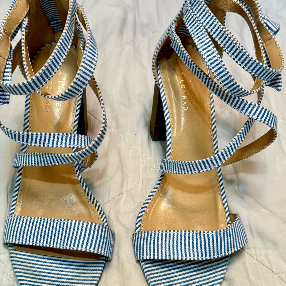 LC Lauren Conrad Blue White Striped Heels 10M Seersucker Strappy Block Sandals